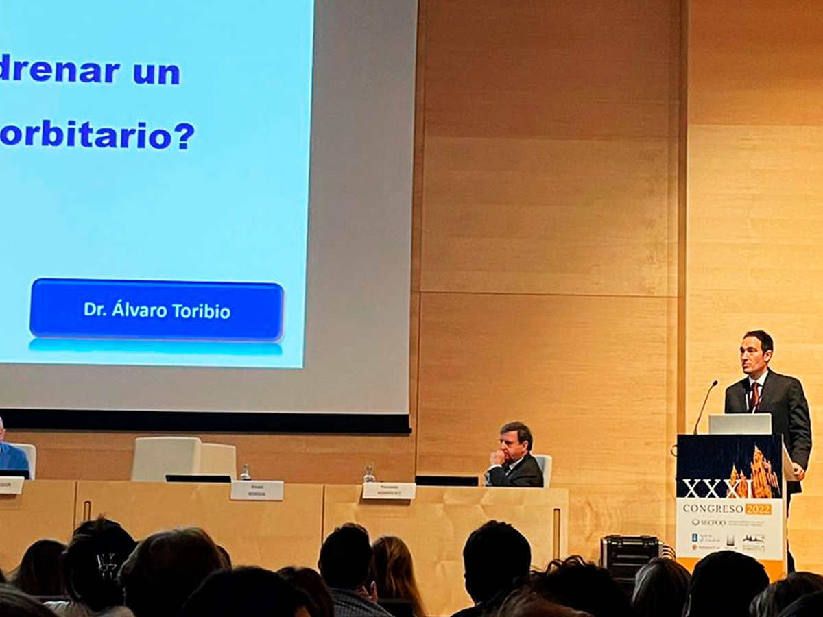 Dr. Toribio blefaroplastia en León - Congreso de la Sociedad Española de Cirugía Plástica Ocular y Orbitaria